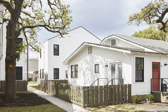 4004 Avenue C in Austin, TX - Building Photo - Building Photo