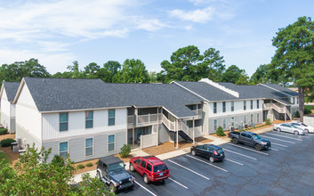 Windtree Apartment Homes in Fayetteville, NC - Building Photo - Building Photo