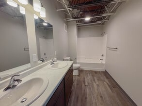 Skye Lofts Apartments in Albert Lea, MN - Foto de edificio - Building Photo