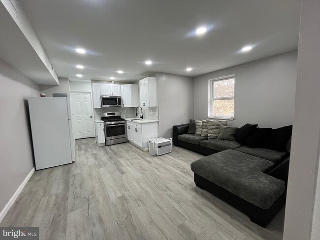 6413 Buist Ave in Philadelphia, PA - Building Photo - Building Photo