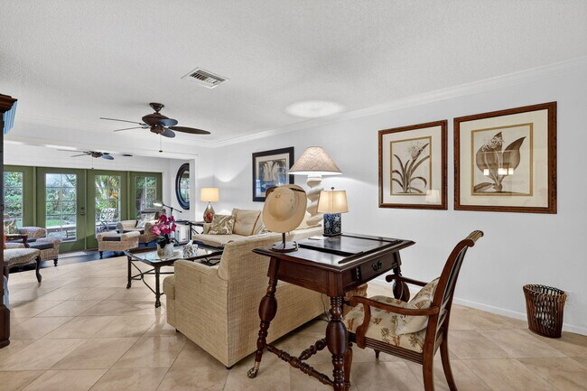 318 SE 7th Ave in Delray Beach, FL - Building Photo - Building Photo