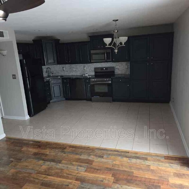 property at 737 N Hite Ave