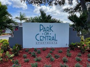 Park On Central in Kissimmee, FL - Building Photo - Building Photo