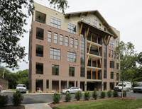 2312 Selwyn Ave in Charlotte, NC - Foto de edificio - Building Photo