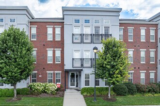 Station Village at Avenel in Avenel, NJ - Building Photo - Building Photo