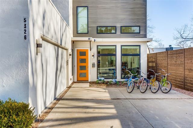 5326 Manett St in Dallas, TX - Foto de edificio - Building Photo