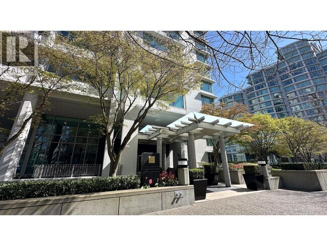1777 Bayshore Dr. in Vancouver, BC - Building Photo - Building Photo