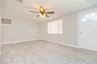 12814 Kings Manor Ave in Hudson, FL - Building Photo - Building Photo