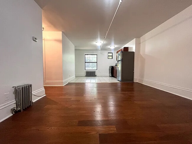 911 Greene Ave in Brooklyn, NY - Building Photo - Building Photo