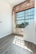 3003 W Glenwood Ave in Philadelphia, PA - Building Photo