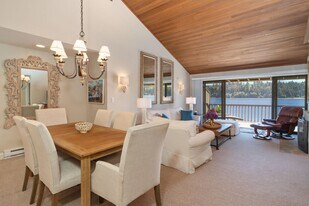 80 Cascade Pl in Port Ludlow, WA - Building Photo