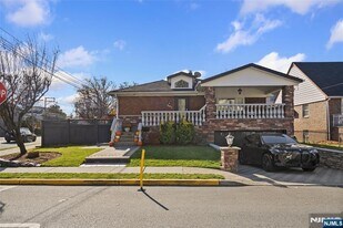 202 Knox Ave in Cliffside Park, NJ - Building Photo