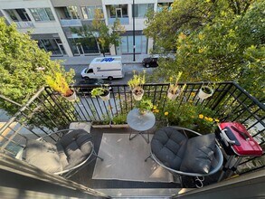 2706 W Armitage Ave in Chicago, IL - Building Photo - Building Photo