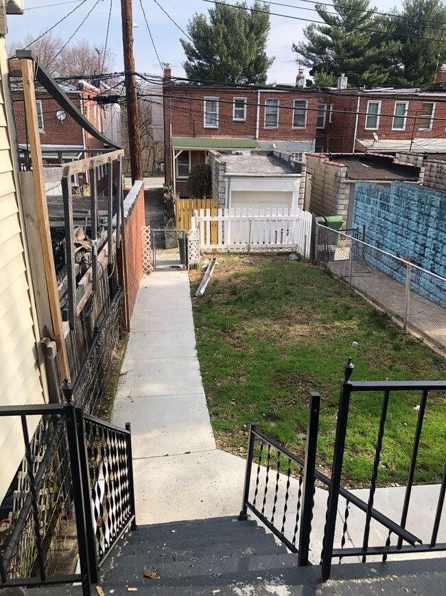 2848 Pelham Ave in Baltimore, MD - Building Photo - Building Photo