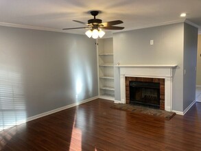 200 N Royal Oaks Blvd-Unit -Apt B-1 in Franklin, TN - Building Photo - Building Photo