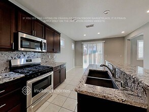 822 Embassy Cir in Vacaville, CA - Building Photo - Building Photo