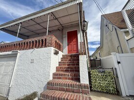 70 Malone Ave in East Atlantic Beach, NY - Building Photo