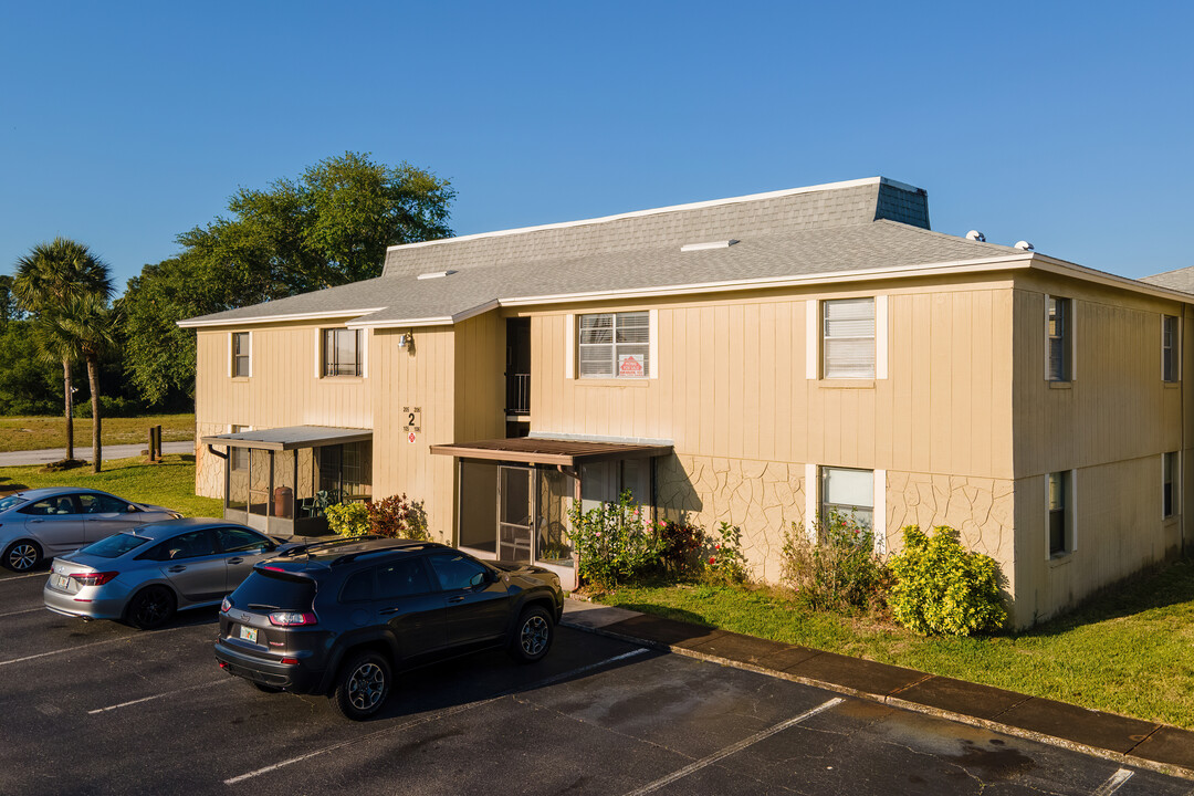 Nottingham Manor in Titusville, FL - Building Photo