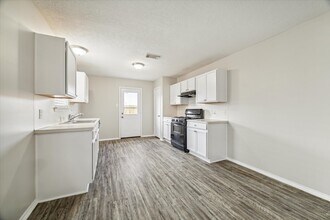 1435 Glasholm Dr in Houston, TX - Foto de edificio - Building Photo