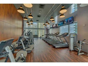 1300 Brickell Bay Dr, Unit 1605 in Miami, FL - Building Photo - Building Photo