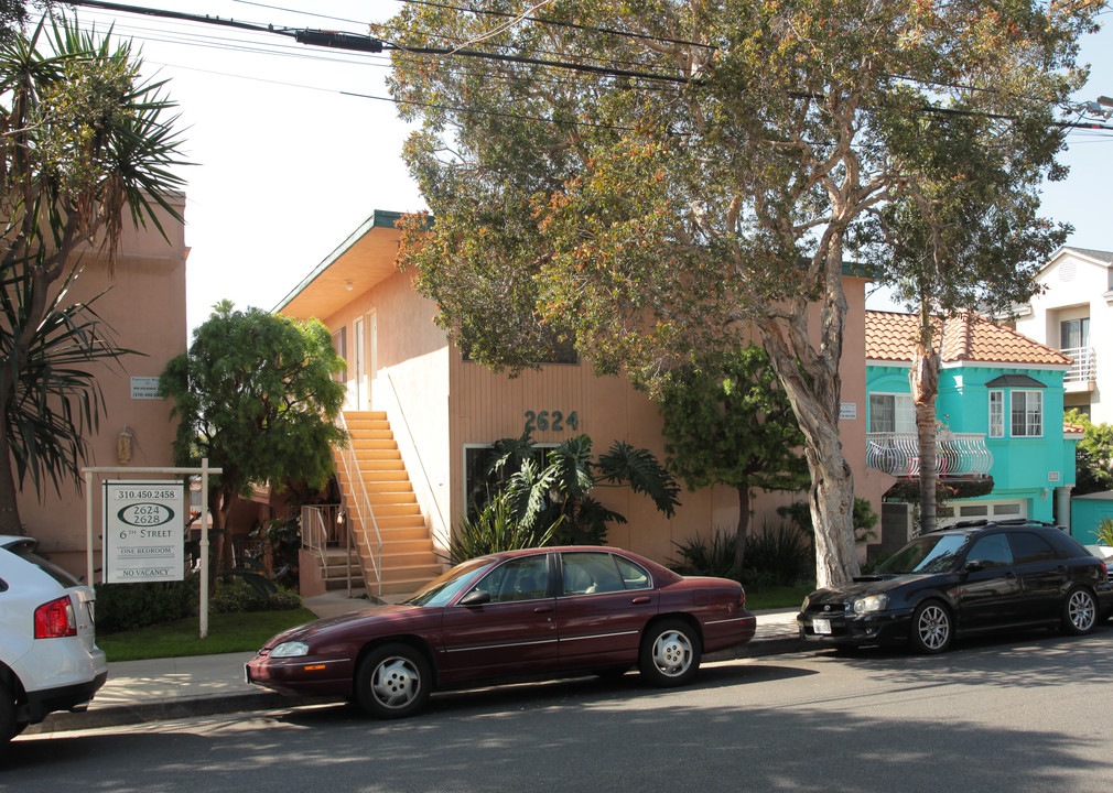 2624 6th St in Santa Monica, CA - Building Photo