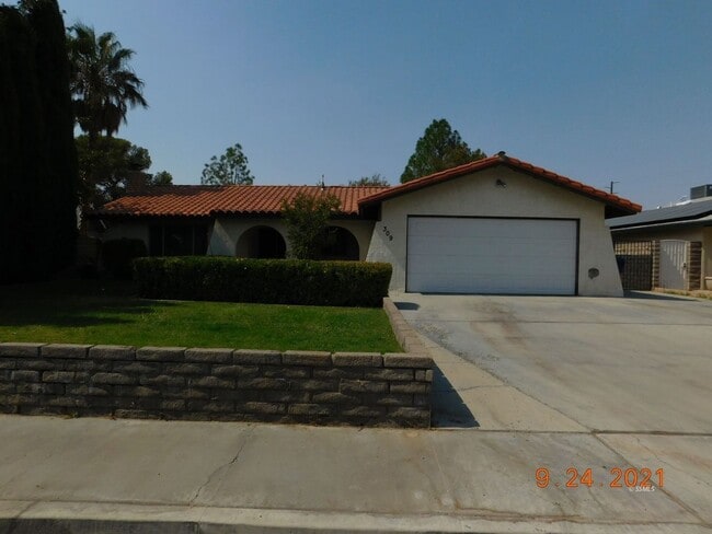 309 S Lilac St in Ridgecrest, CA - Building Photo - Building Photo
