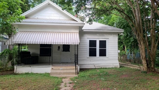 property at 1021 Preston St