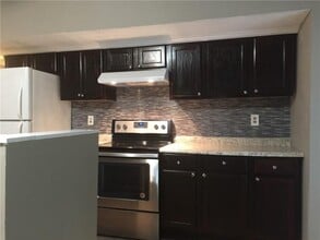 5588 Estates Ct in Norcross, GA - Building Photo - Building Photo