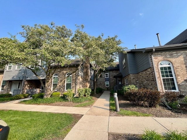 property at 11 Foxcroft Rd