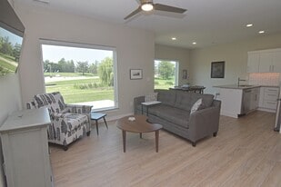 3 Crosby Park Dr in Marshalltown, IA - Building Photo