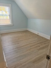 256 Lowell Ave, Unit 2 in Newton, MA - Foto de edificio - Building Photo