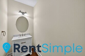 1418 N Rhodes St in Arlington, VA - Building Photo - Building Photo