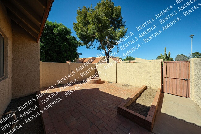 4120 W Calavar Rd in Phoenix, AZ - Building Photo - Building Photo