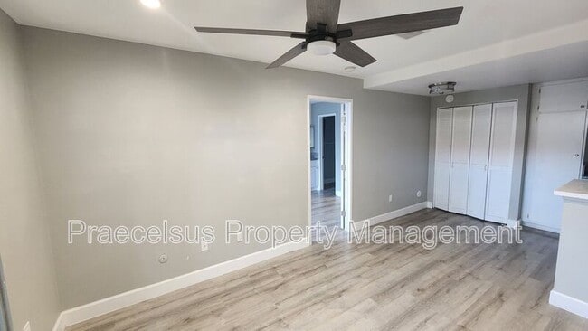 property at 871 W San Ysidro Blvd