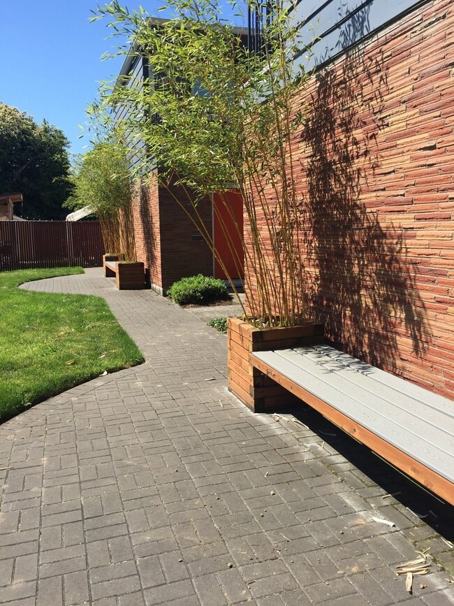 602-616 NE 78th Ave in Portland, OR - Building Photo - Building Photo