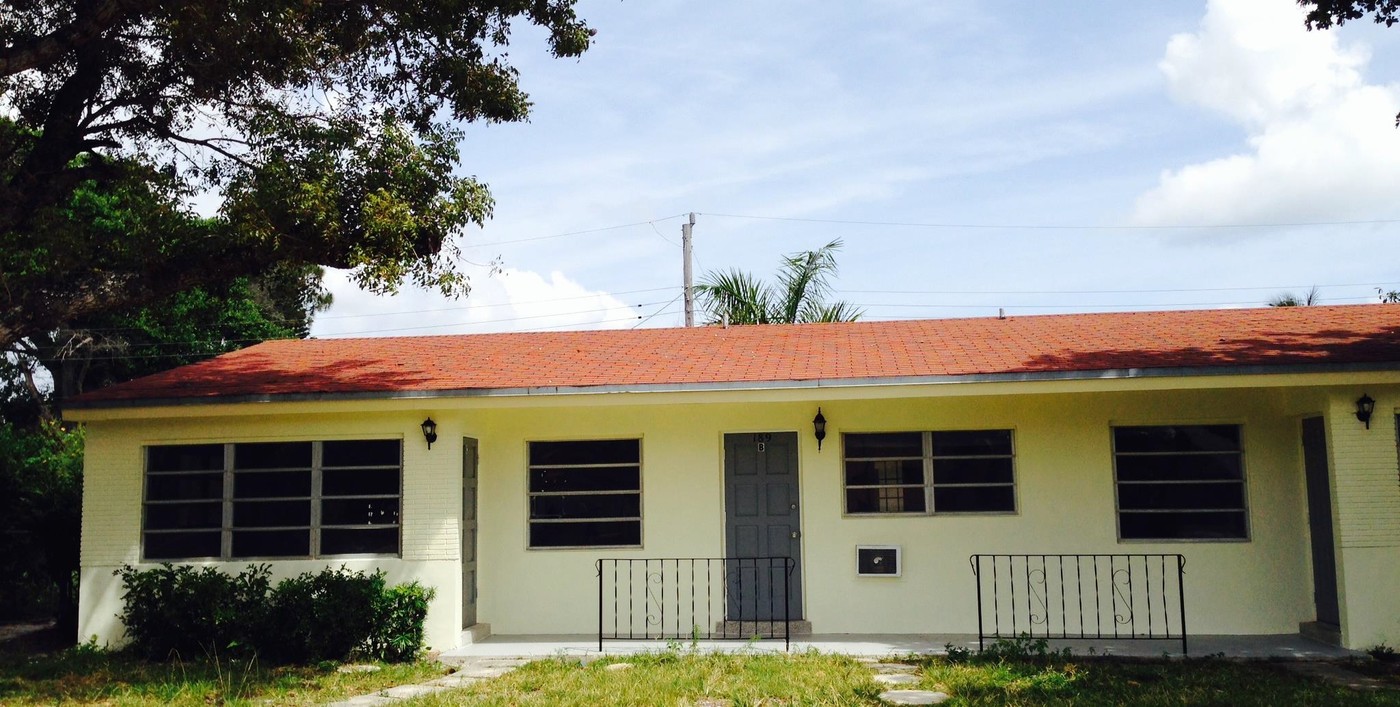 189 SE 27th Pl in Boynton Beach, FL - Building Photo