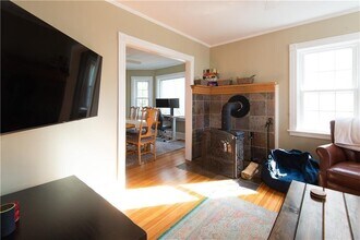 21 Congdon Ave in Newport, RI - Building Photo - Building Photo