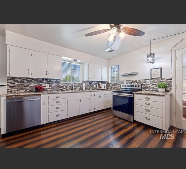 425 W Pine Ave in Meridian, ID - Building Photo - Building Photo