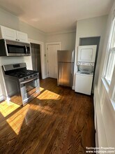 88 Hampshire St, Unit 3 in Cambridge, MA - Building Photo - Building Photo