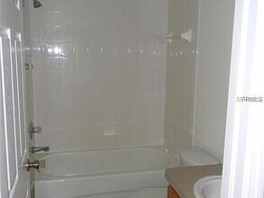 2039 Fiesta Ridge Ct in Tampa, FL - Building Photo - Building Photo