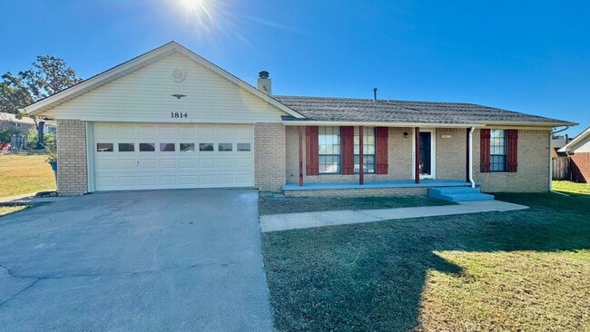 property at 1814 Nightingale Cir