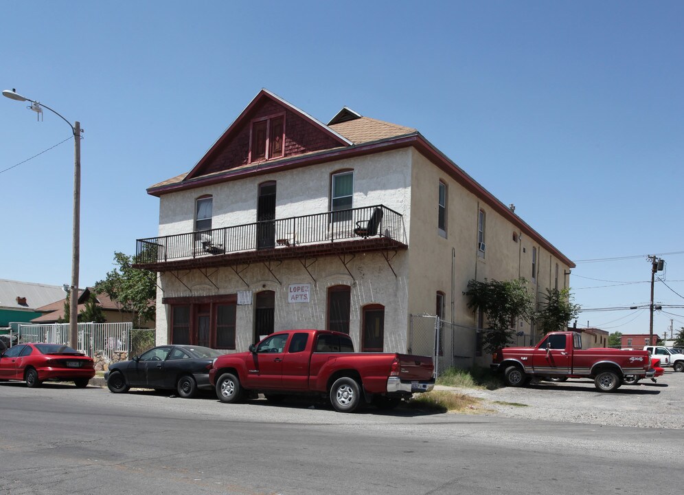 411 S Ochoa St in El Paso, TX - Building Photo