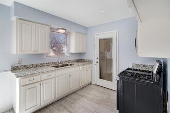 2221 SE 14th St in Grand Prairie, TX - Building Photo - Building Photo