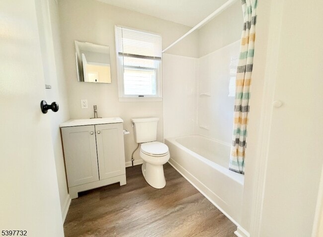 529 E Blancke St in Linden, NJ - Building Photo - Building Photo