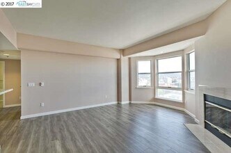 988 Franklin St, Unit PRP 1604 in Oakland, CA - Building Photo - Building Photo