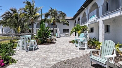 The Wave Beachfront Apartments in Indialantic, FL - Building Photo - Building Photo