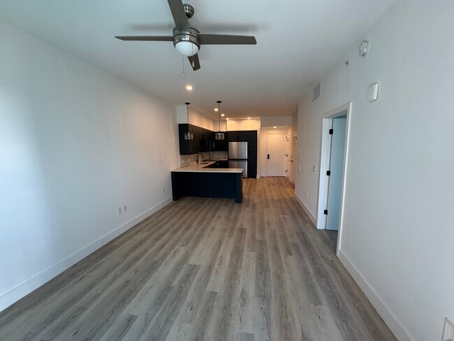 140 NW 31st St, Unit A1 in Miami, FL - Building Photo - Building Photo