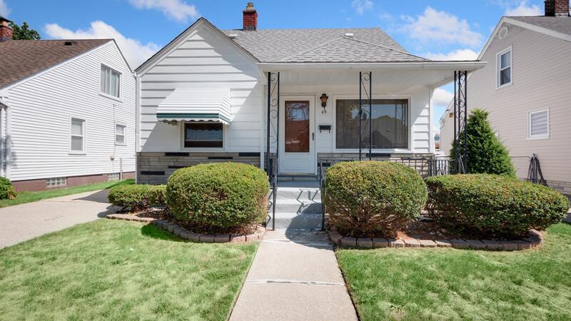 69 Cleveland St in Trenton, MI - Building Photo