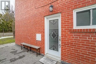 1166 Shadeland Dr in Mississauga, ON - Building Photo - Building Photo