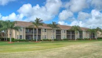 905 Fairwaycove Ln in Bradenton, FL - Foto de edificio - Building Photo